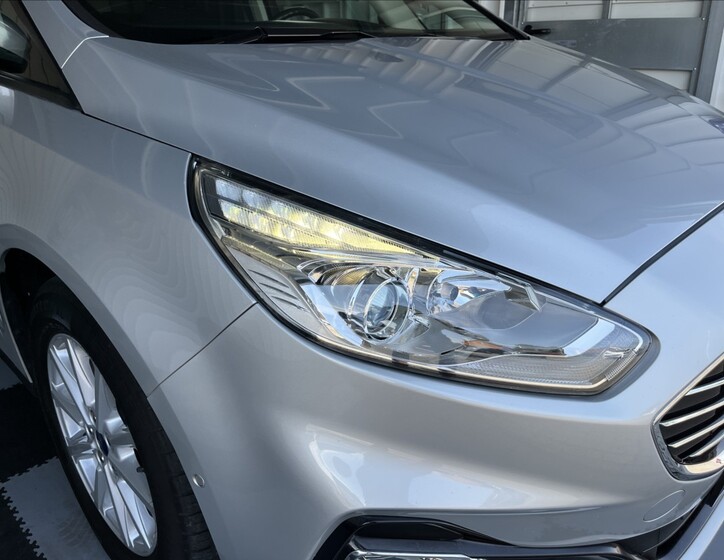 Ford Galaxy 58