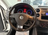 Volkswagen Tiguan 8