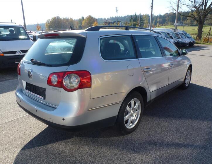 Volkswagen Passat 9