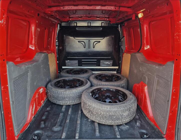 Ford Transit 19