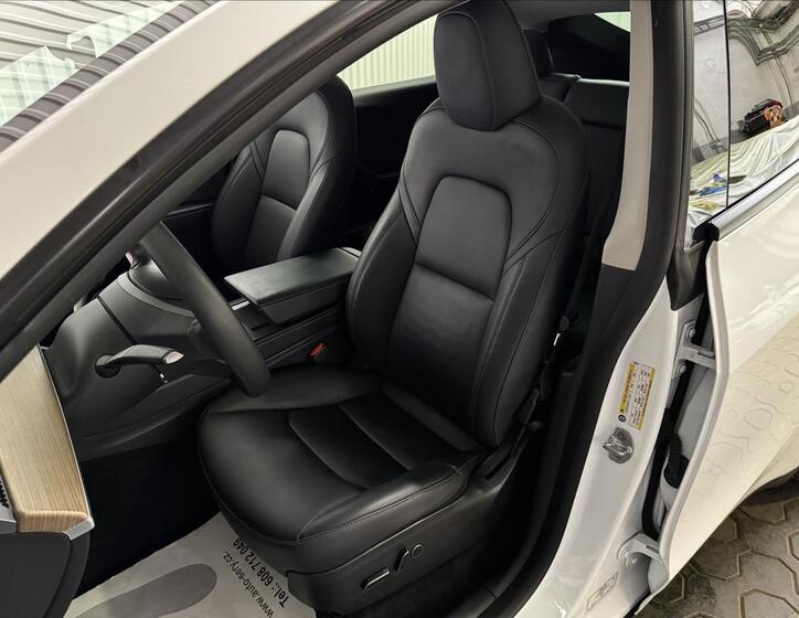 Tesla Model Y 25