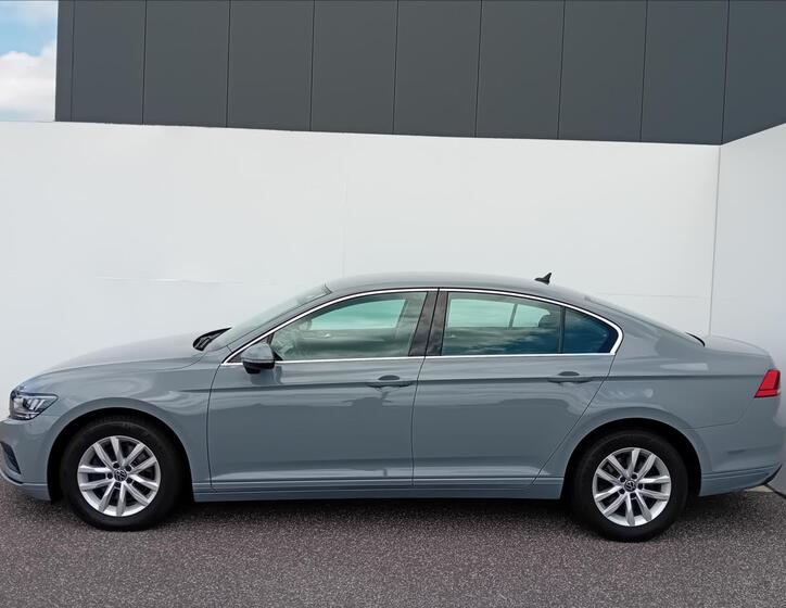 Volkswagen Passat 10