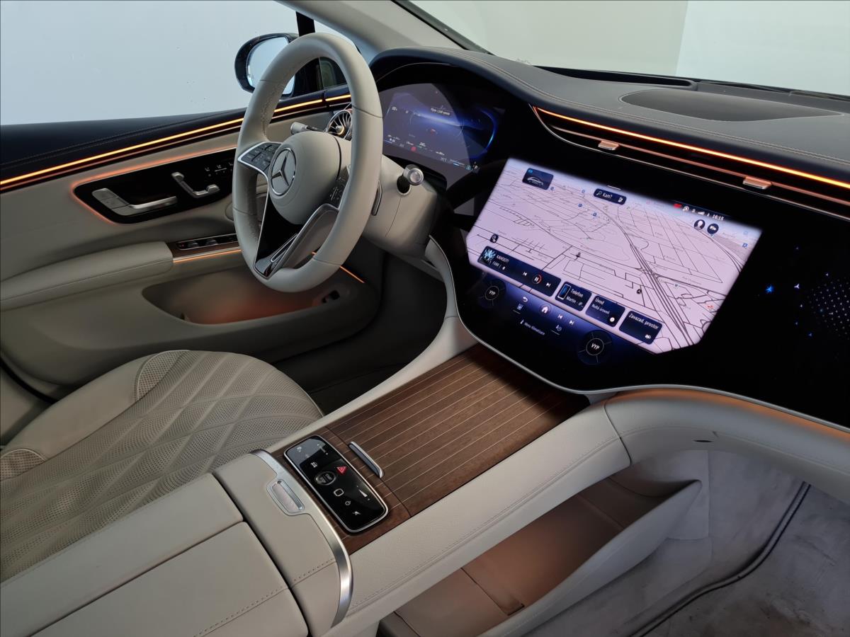 Mercedes-Benz EQS