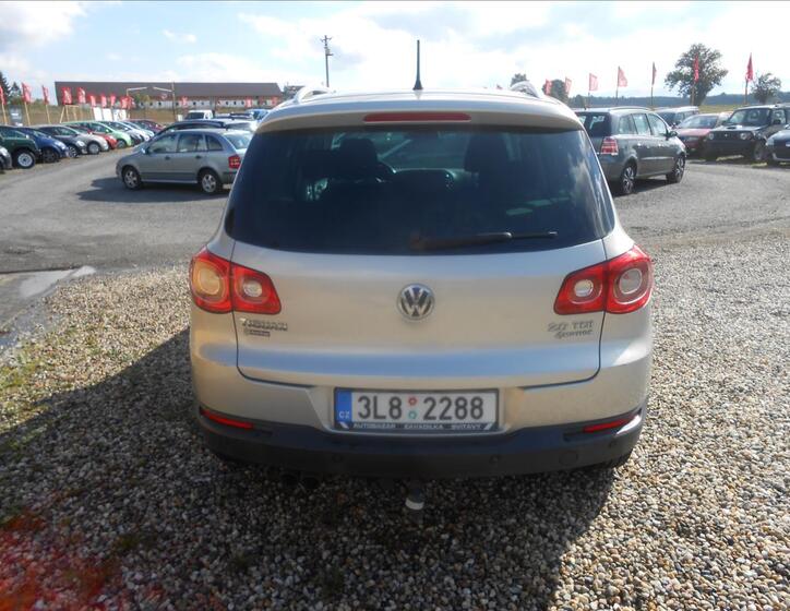 Volkswagen Tiguan 7