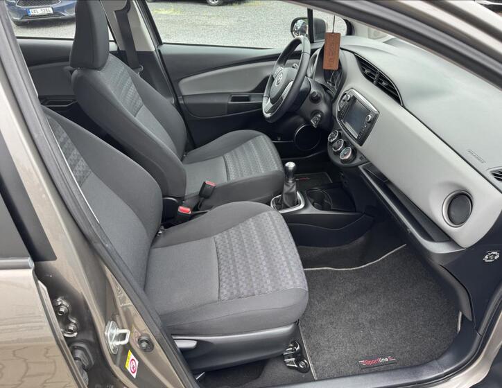 Toyota Yaris 14