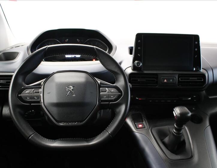 Peugeot Rifter 27