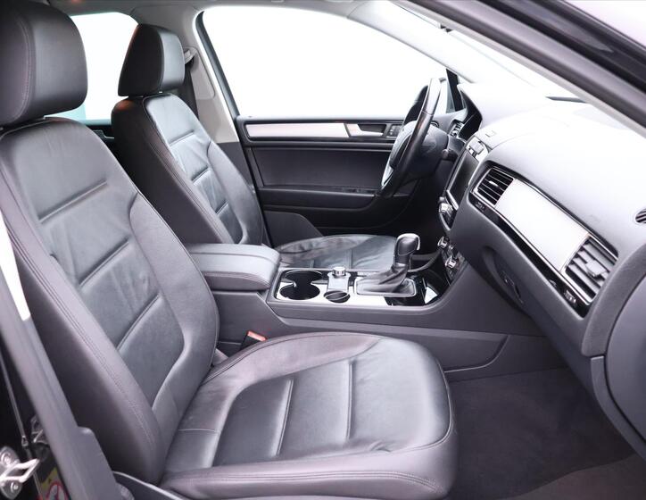 Volkswagen Touareg 15