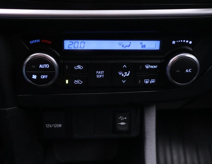 Toyota Auris 19