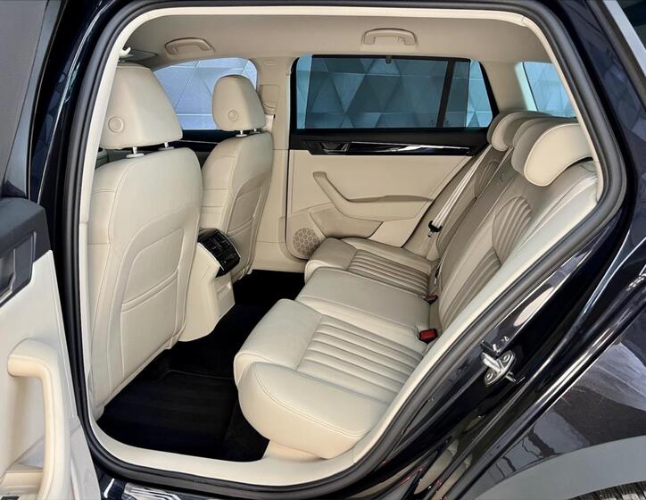 Škoda Superb 12