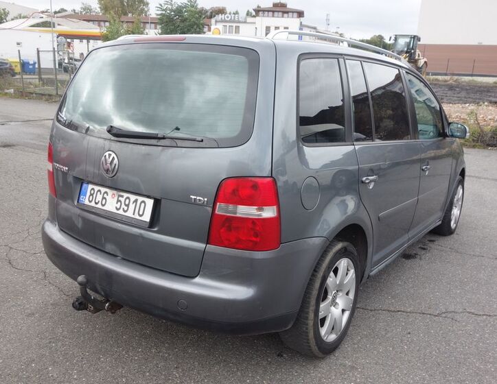 Volkswagen Touran 9