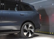 Volvo EX90 14