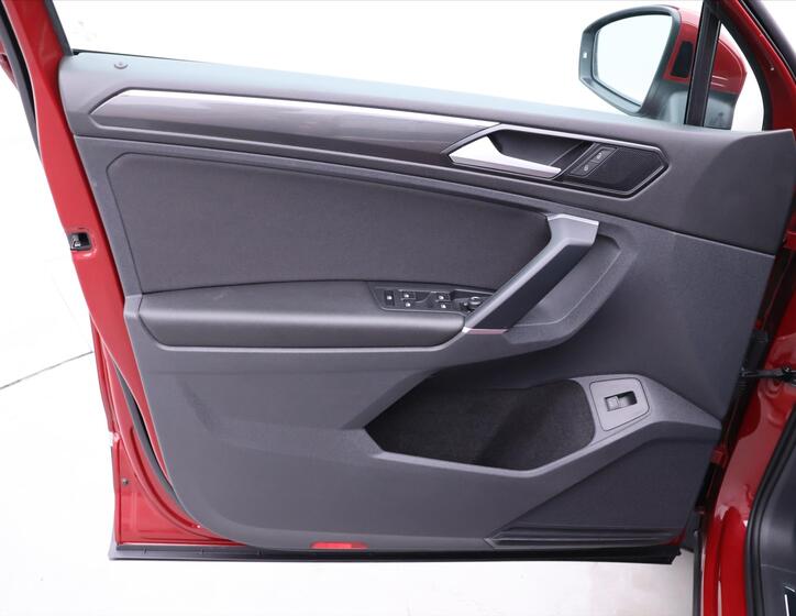 Volkswagen Tiguan 12