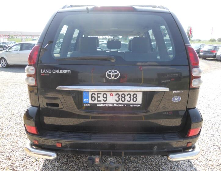 Toyota Land Cruiser 7