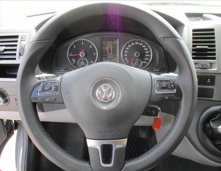 Volkswagen Transporter 13