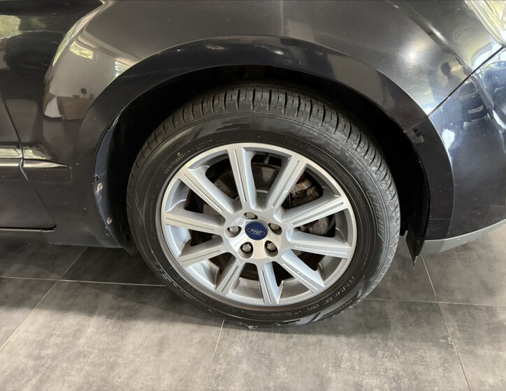 Ford Galaxy 28