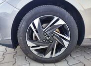 Hyundai i20 24