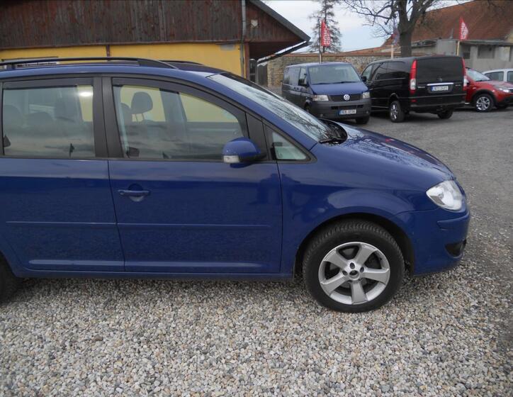 Volkswagen Touran 4