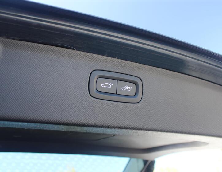 Volvo XC90 12