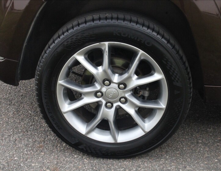 Jeep Grand Cherokee 32