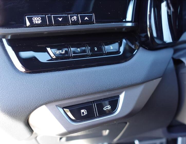 Lexus RX 500h 33