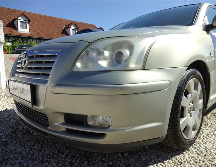 Toyota Avensis 12