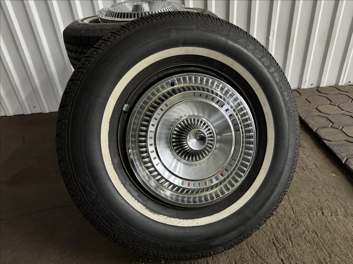 Ford Thunderbird