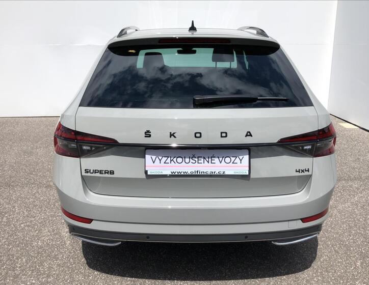 Škoda Superb 8