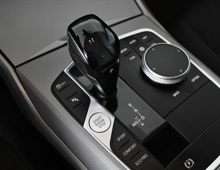 BMW Řada 3 25