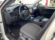 Volkswagen Touareg 11