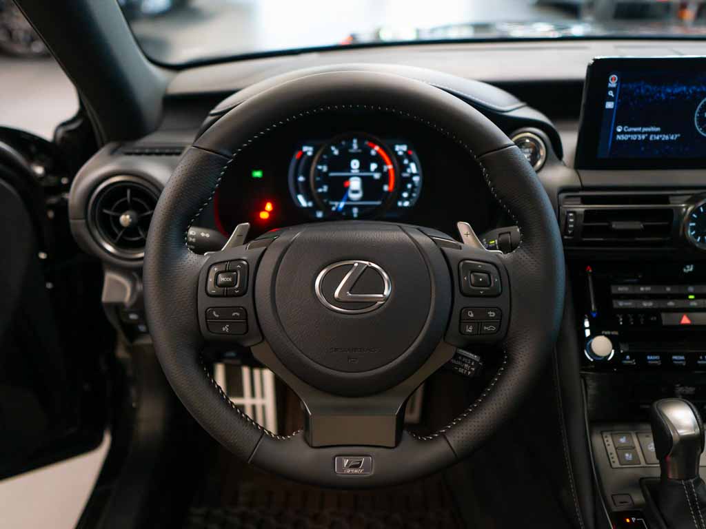 Lexus IS