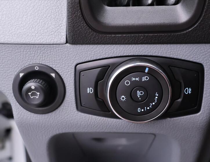 Ford Transit 16