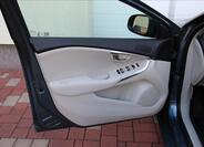 Volvo V40 13