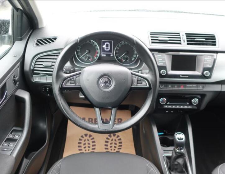 Škoda Fabia 15