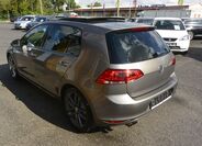 Volkswagen Golf 10