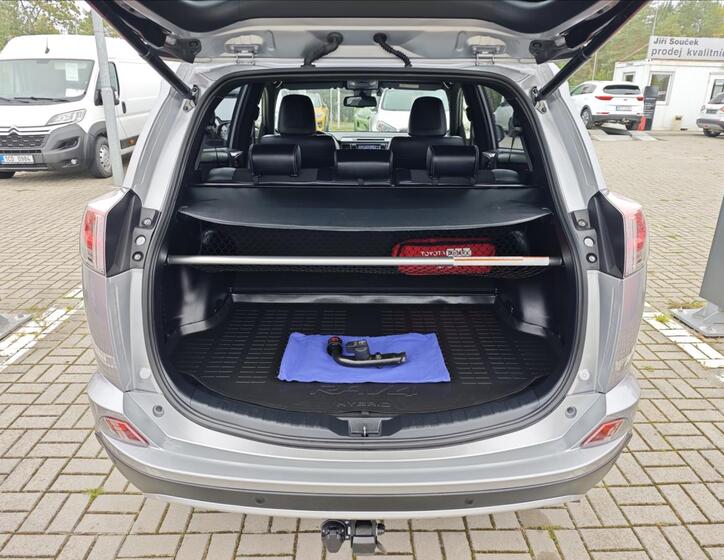 Toyota RAV4 12