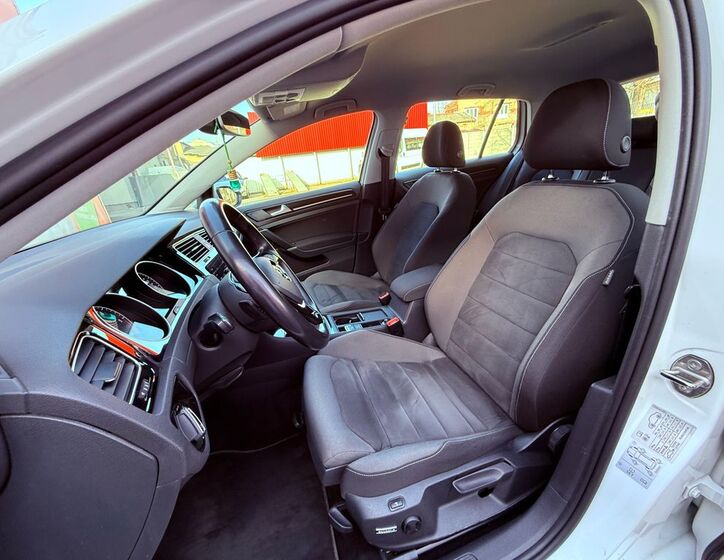 Volkswagen Golf 14
