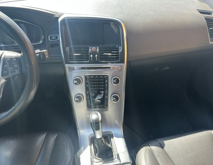 Volvo XC60 13