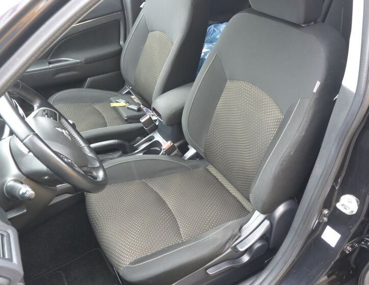 Mitsubishi ASX 10