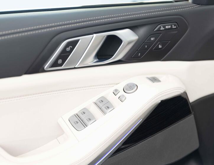 BMW X7 17