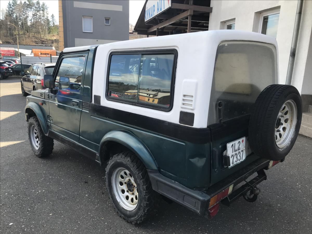 Suzuki Samurai