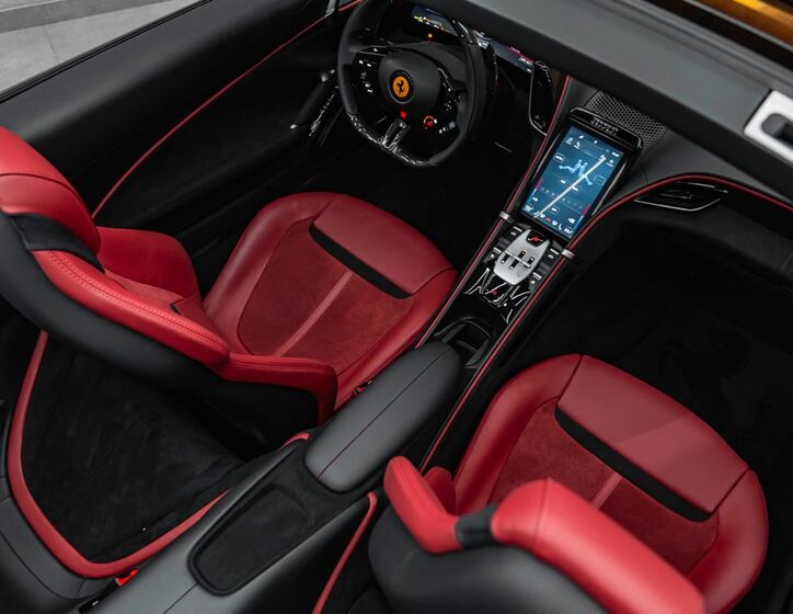 Ferrari Roma 36