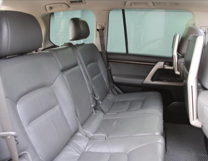 Toyota Land Cruiser 38