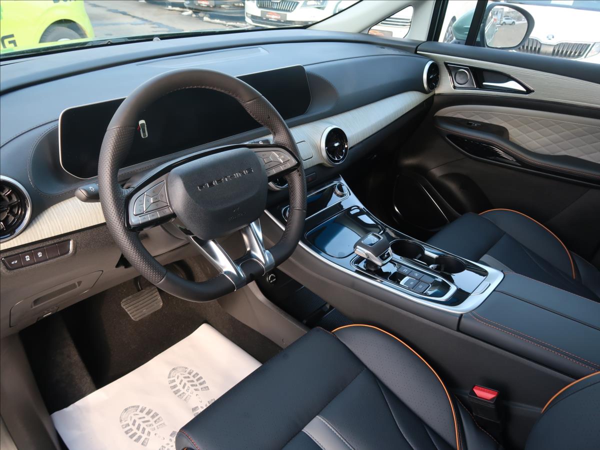 Dongfeng U-Tour