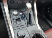 Lexus NX 300h 43