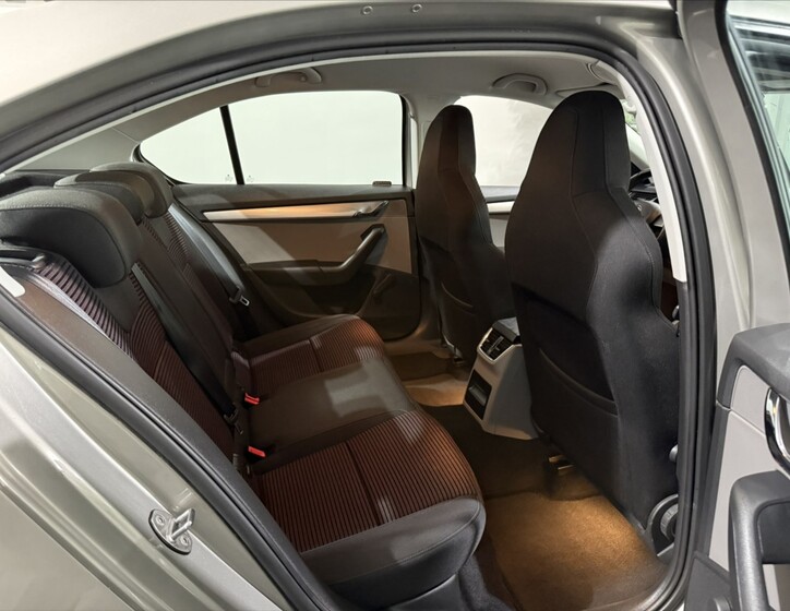 Škoda Octavia 21
