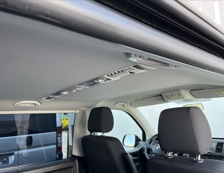 Volkswagen Caravelle 43