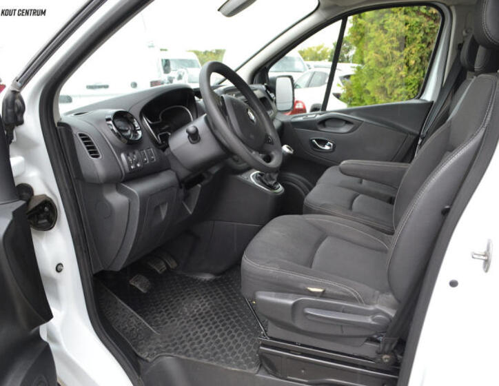 Renault Trafic 19