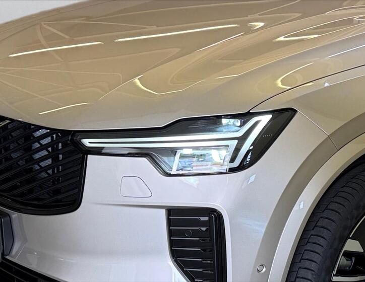 Volvo XC90 5