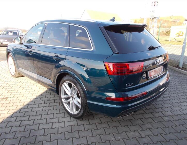 Audi Q7 12