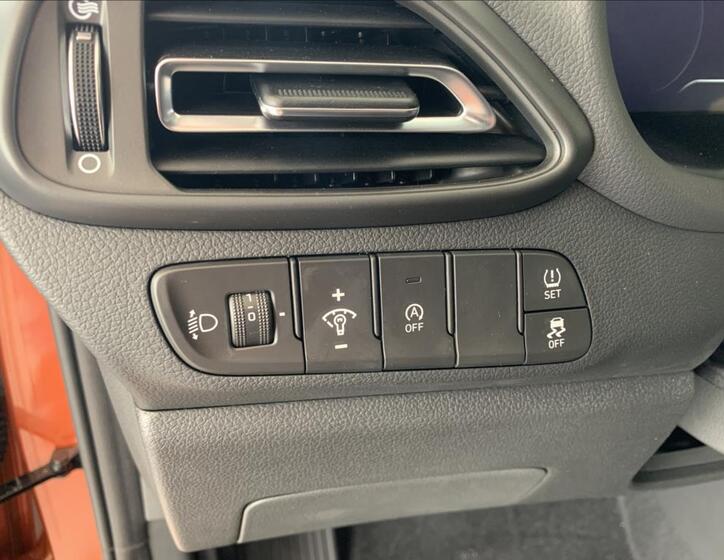 Hyundai i30 28